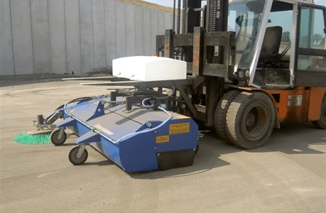 Sobernheimer frontfeiemaskin UKM 2.2 gaffeltruck